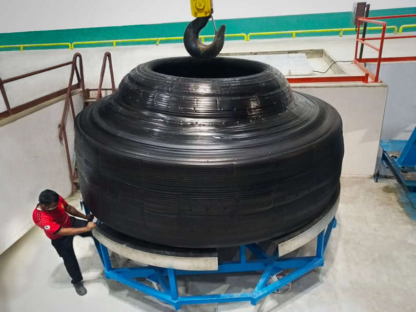 THE NEW 57”, BKT'S GIANT TIRE: HERE IS EARTHMAX SR 468